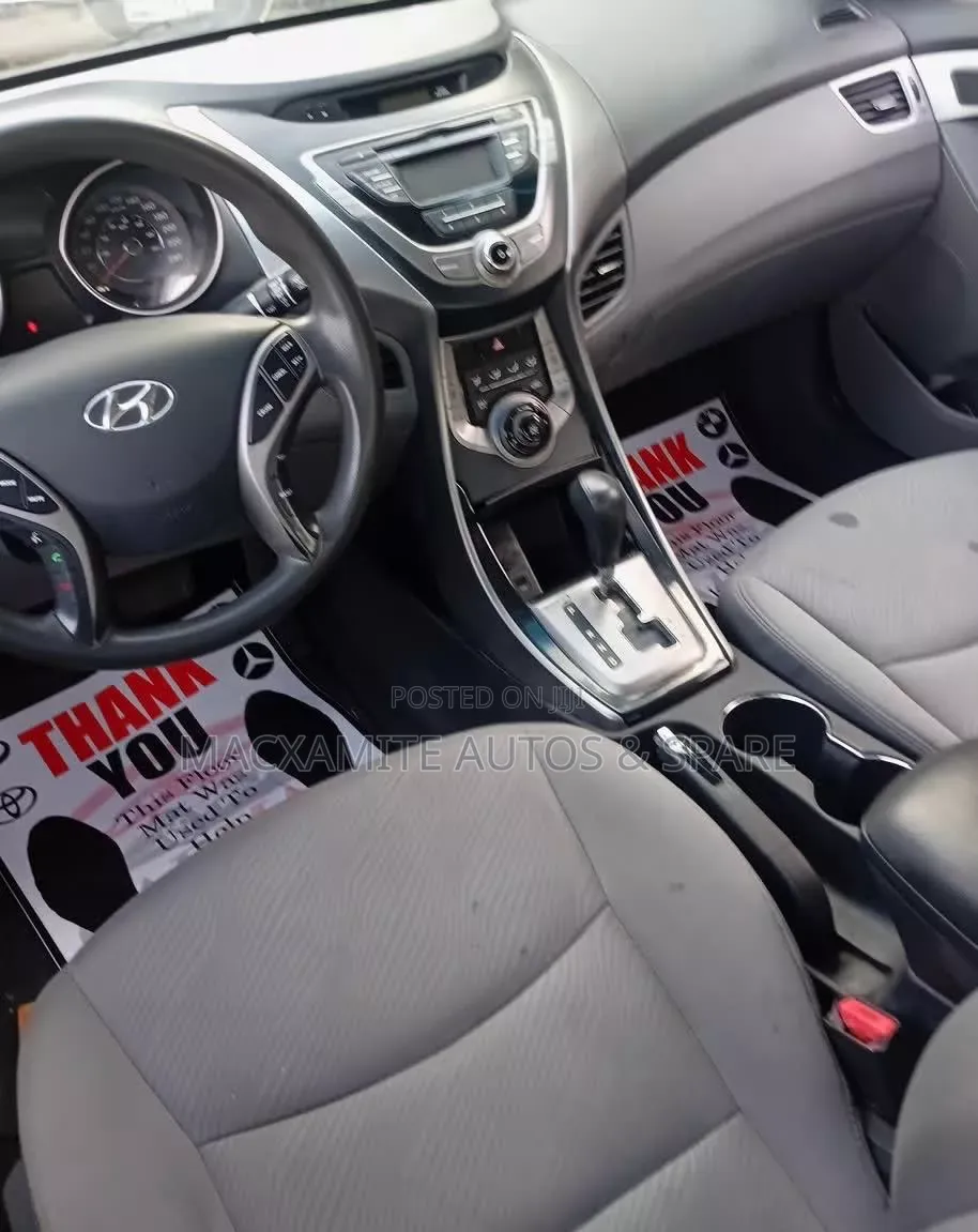 Hyundai Elantra 2012 Gray