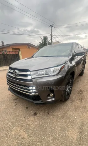 Toyota Highlander 2019 Gray