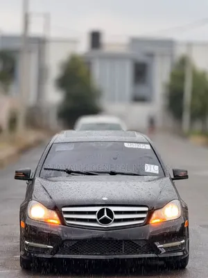 Mercedes-Benz C300 2013 Black