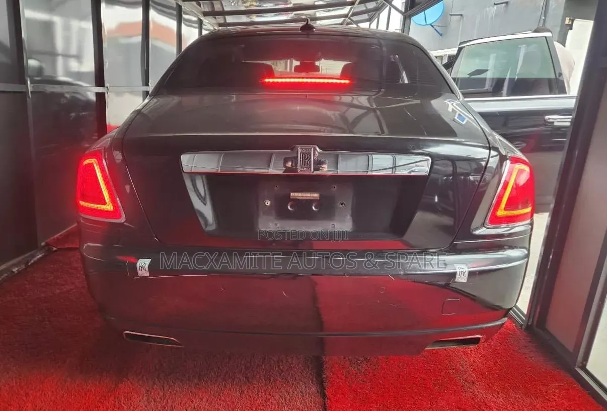 Rolls-Royce Ghost Base 2011 Black
