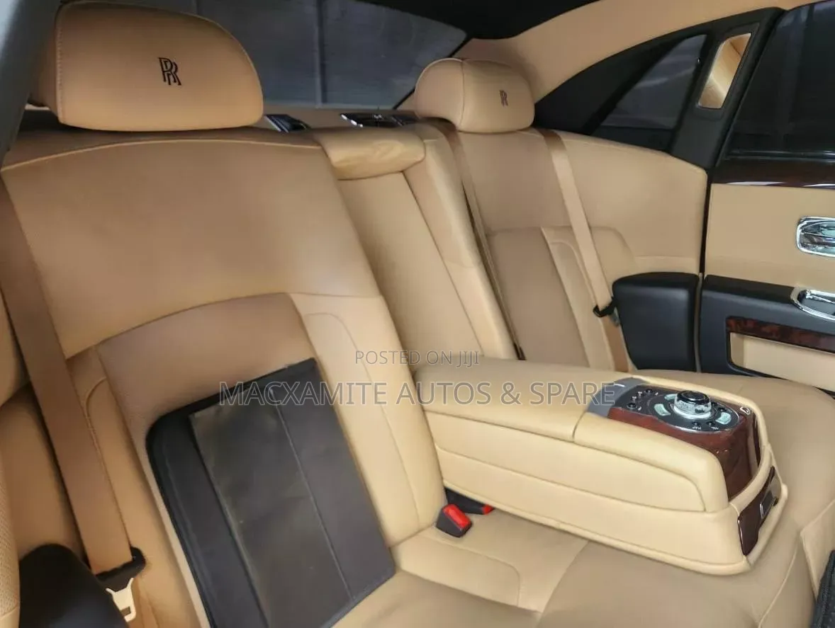 Rolls-Royce Ghost Base 2011 Black