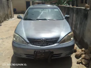 Toyota Camry 2004 Blue