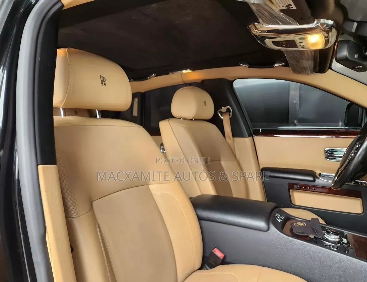 Rolls-Royce Ghost Base 2011 Black
