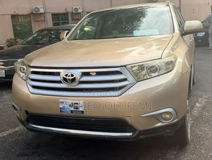 Toyota Highlander 2008 Gold