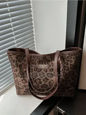 Large Capacity Tote Bag