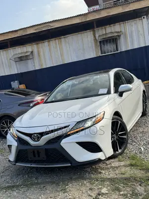 Toyota Camry XSE V6 FWD 2020 White