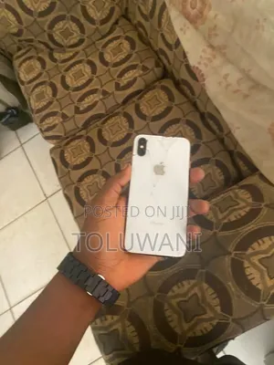 Apple iPhone XS 64 GB White