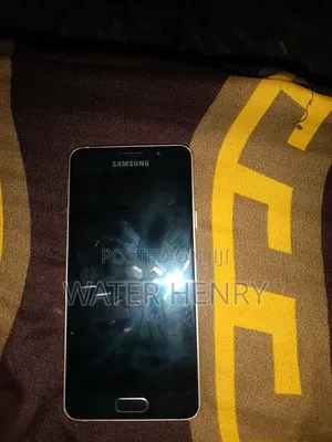 Samsung Galaxy A3 16 GB Gold