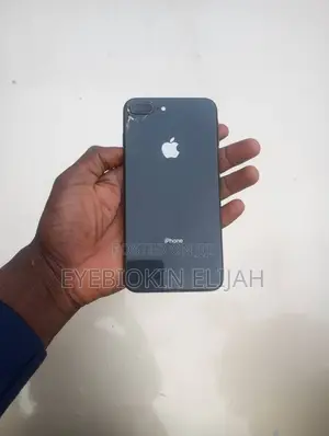 Apple iPhone 8 Plus 64 GB Black