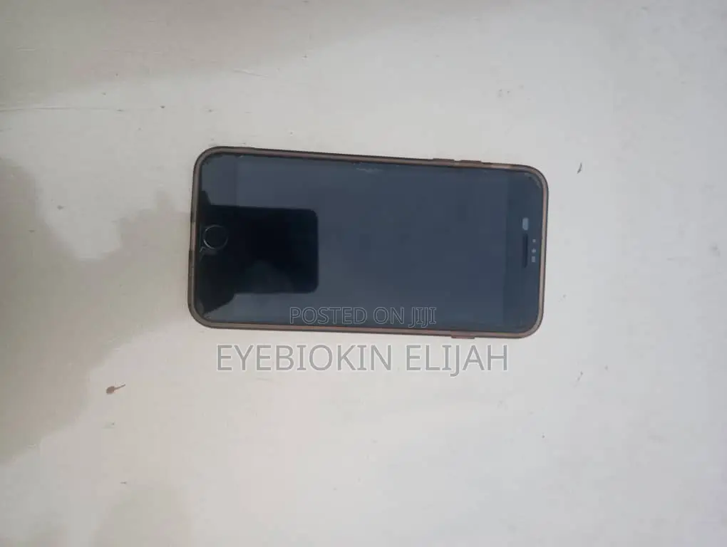 Apple iPhone 8 Plus 64 GB Black
