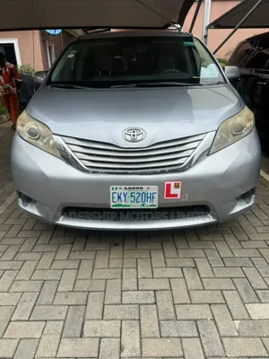 Toyota Sienna 2014 Gray