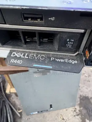 Server Dell PowerEdge R440 32GB Intel Xeon HDD 1T