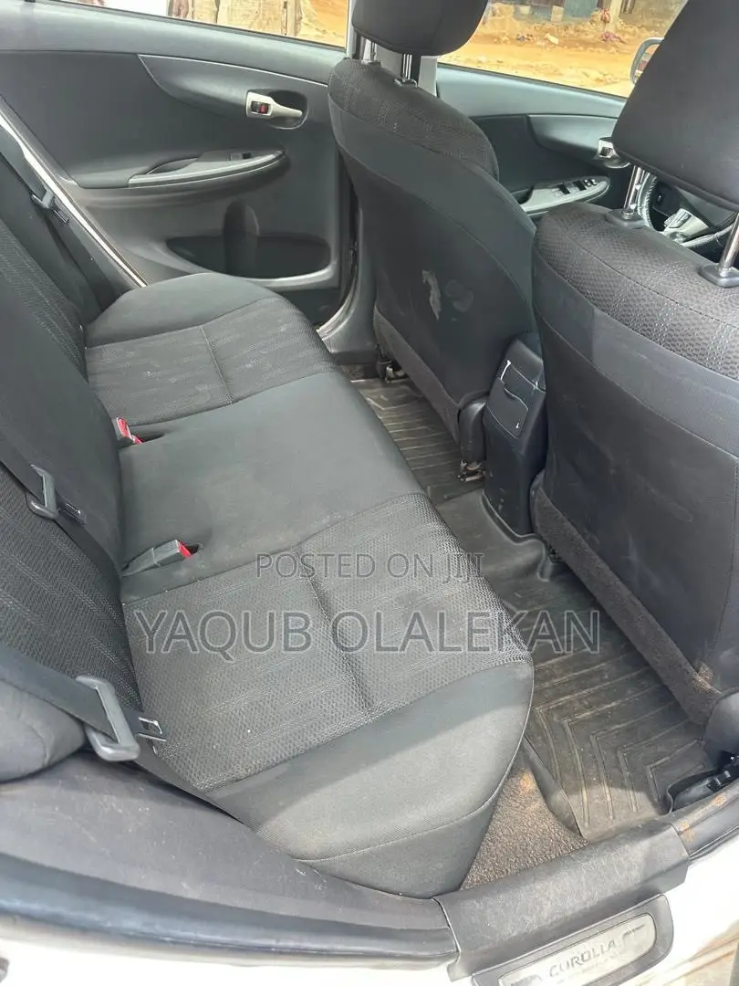 Toyota Corolla 2011 White