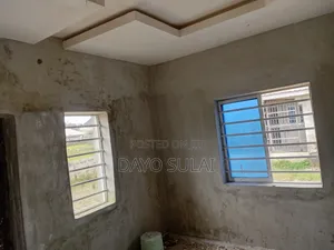 1bdrm Room & Parlour in Onosa, Bogije for rent