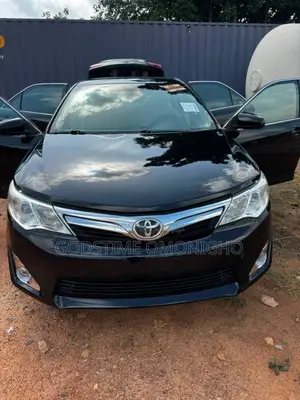 Toyota Camry LE 4dr Sedan (2.5L 4cyl 6A) 2012