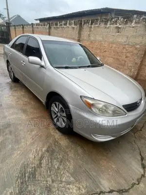Toyota Camry 2004 Silver