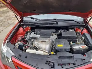 Toyota Camry SE 4dr Sedan (2.5L 4cyl 6A) 2013