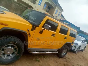 Hummer H2 2005 Yellow