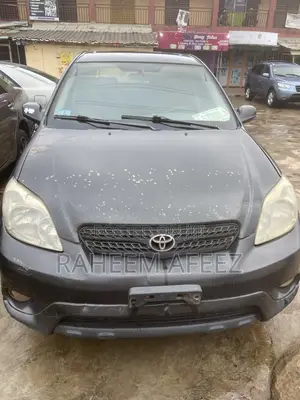 Toyota Matrix XR Hatchback FWD (1.8L 4cyl 4A) 2005 Gray