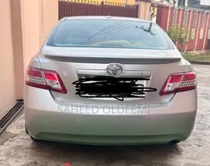 Toyota Camry 2010 Silver