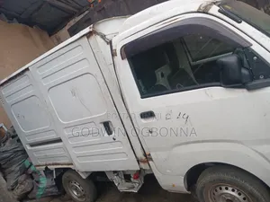 Daihatsu Hijet 2018 White