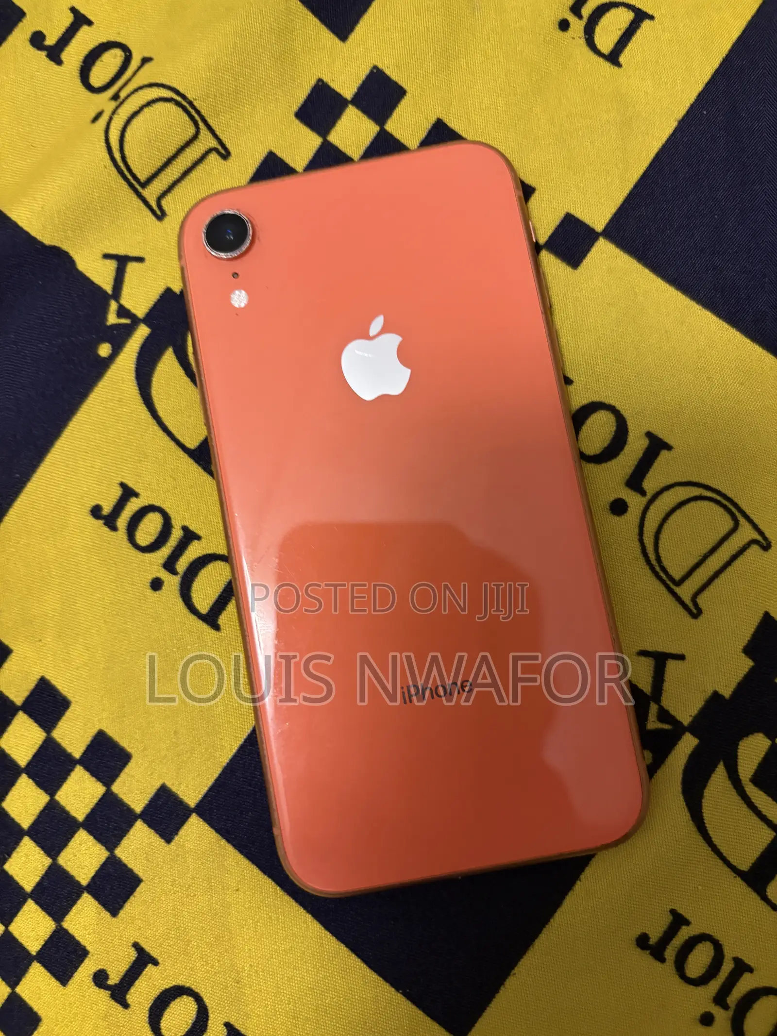 Apple iPhone XR 64 GB Red