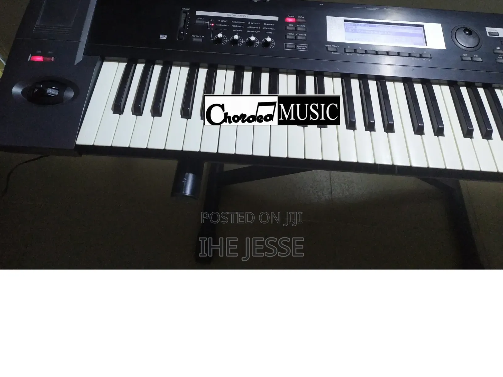Korg TR76 Synthesizer Keyboard