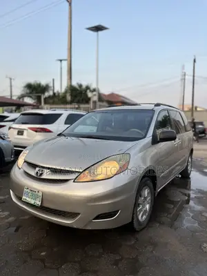Toyota Sienna LE AWD 2006 Gold