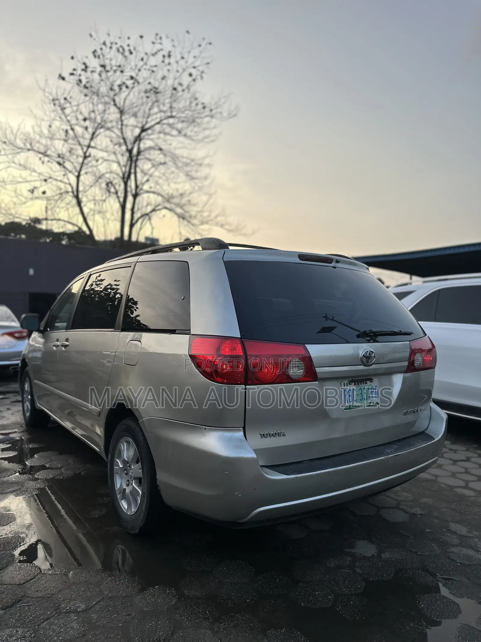 Toyota Sienna LE AWD 2006 Gold