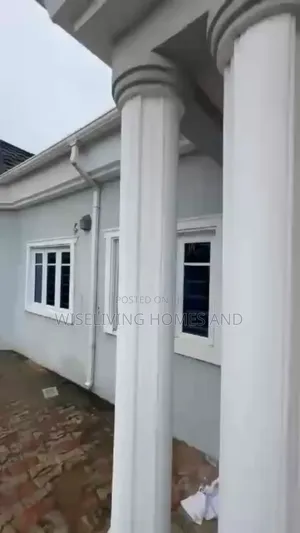 3bdrm Block of Flats in Oke Afa, Lagos for rent