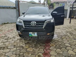 New Toyota Fortuner 2024 Black
