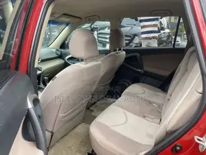 Toyota RAV4 2.4 2008 Red