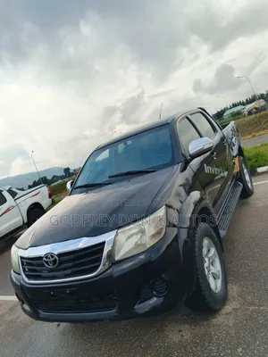 Toyota Hilux 2014 Black