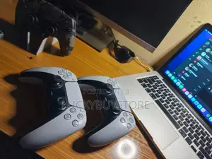Direct Used PS5 Pad Clean as New