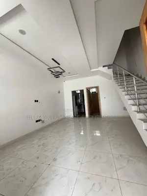 3bdrm Duplex in Chevron for sale