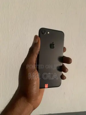 Apple iPhone 7 32 GB Black