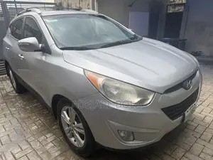 Hyundai Tucson Limited FWD 2013 Silver