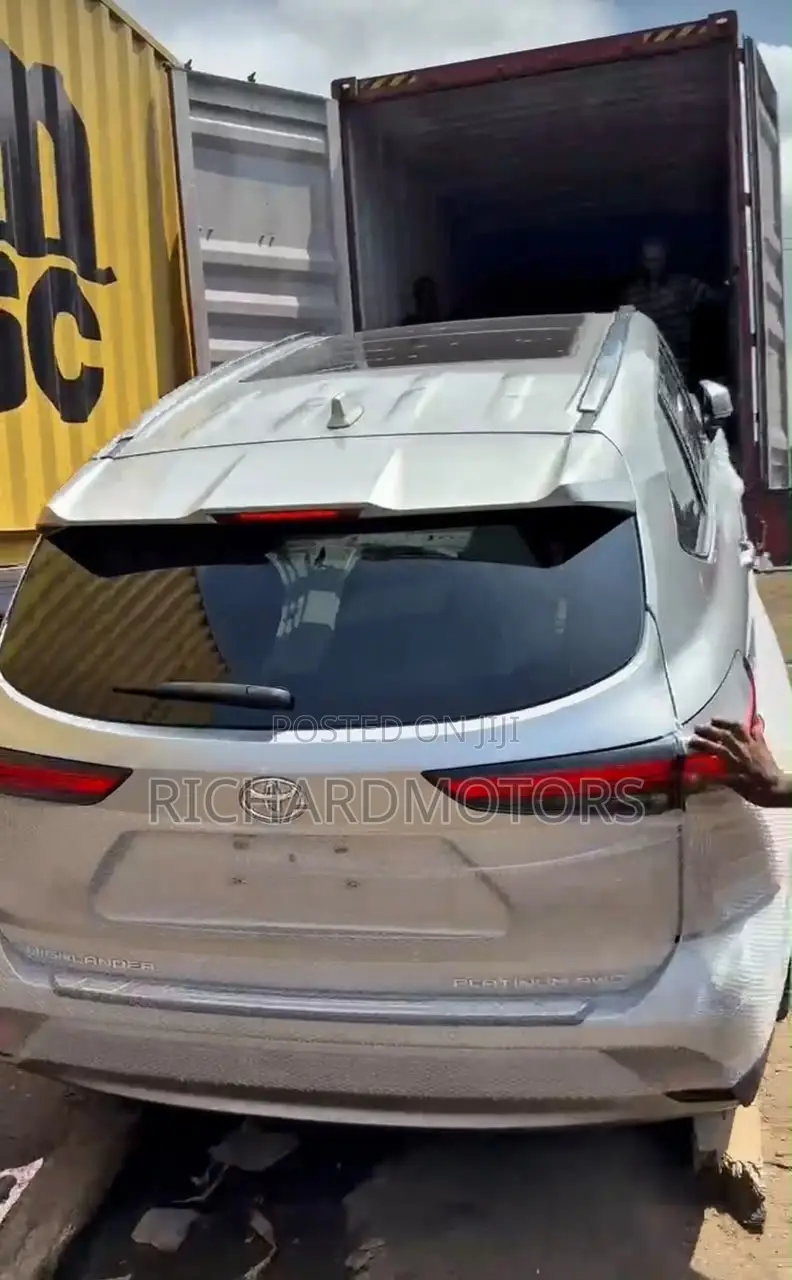 Toyota Highlander Platinum 2021 Silver
