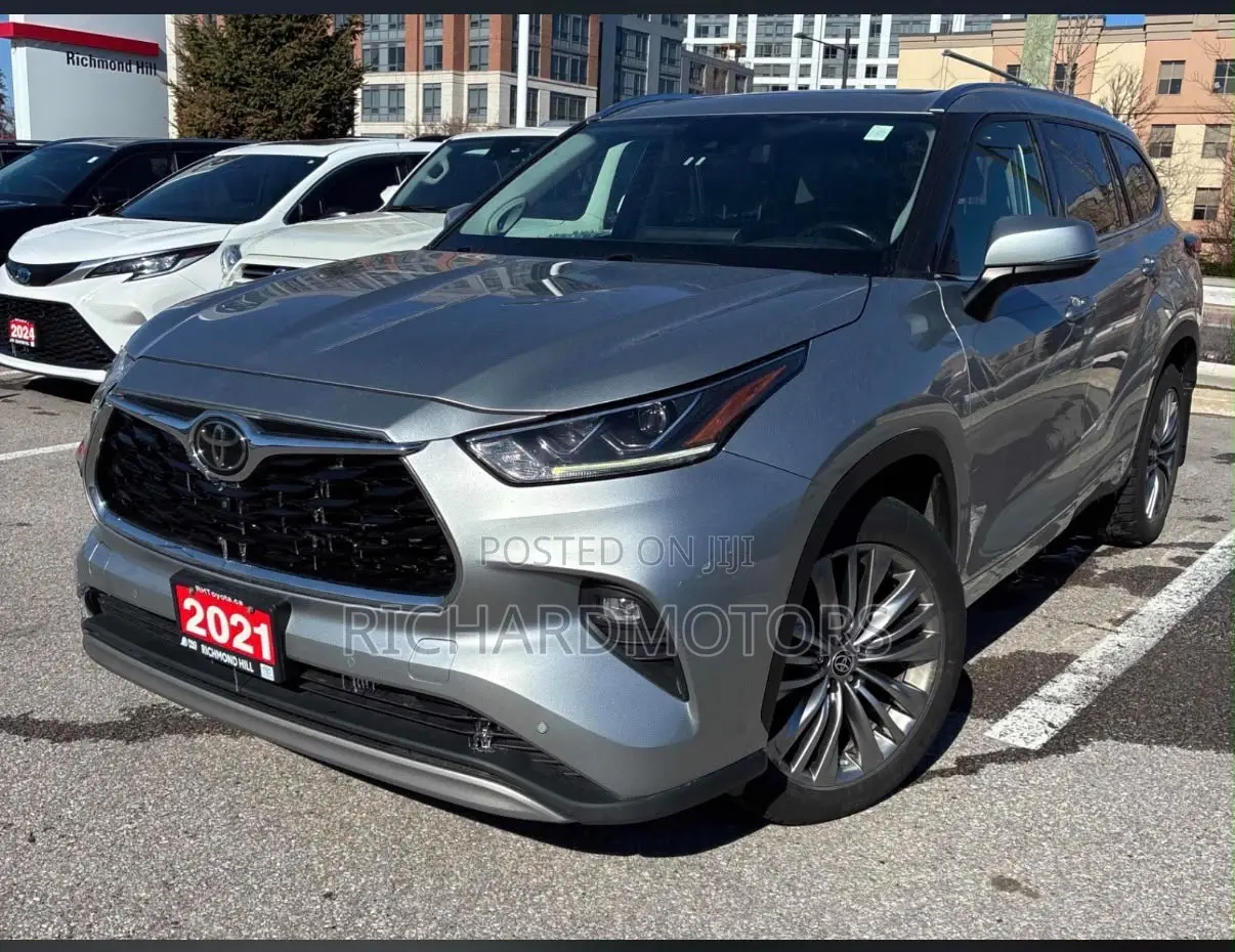 Toyota Highlander Platinum 2021 Silver