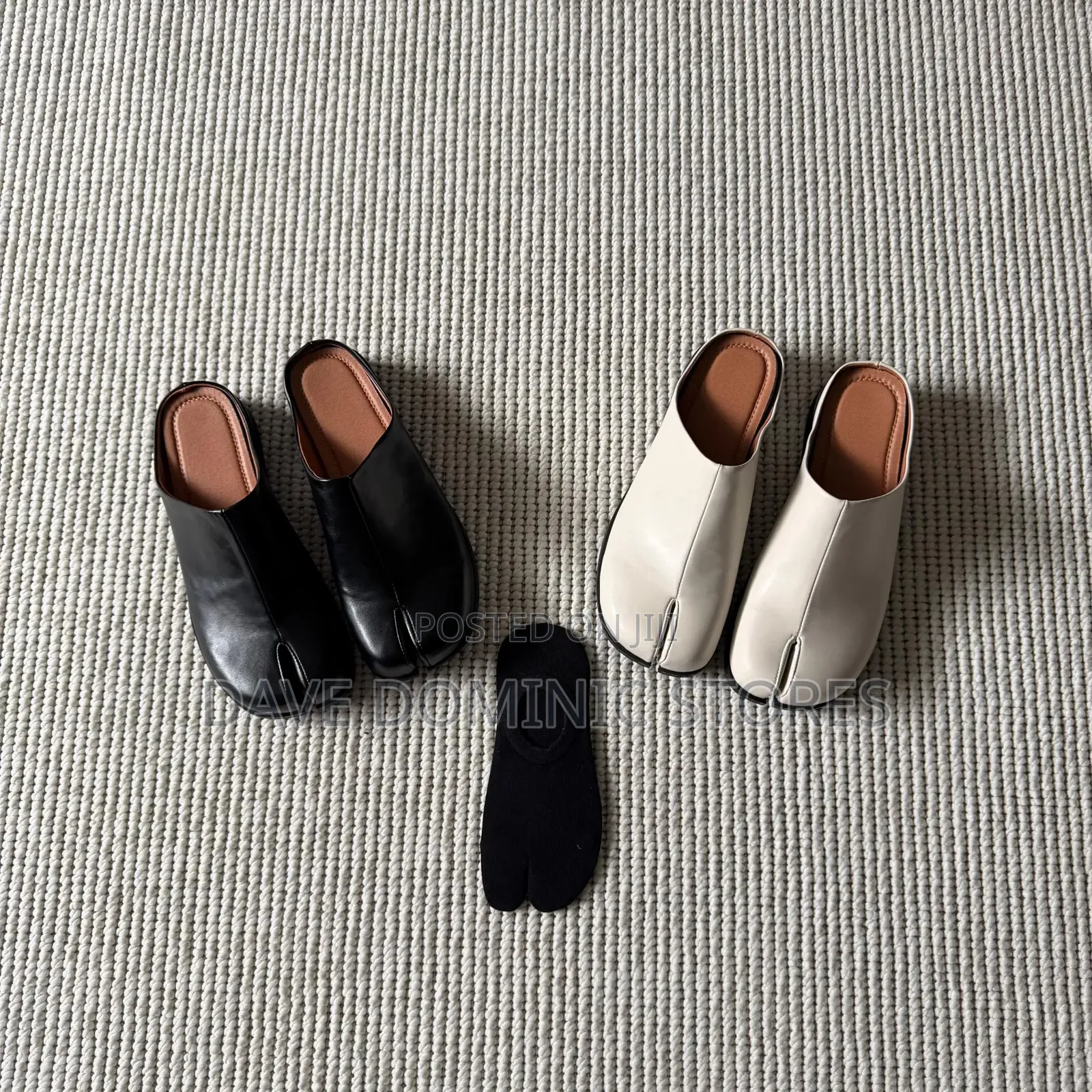 Tabi Babouche Split Toe Mule (With Free Split Toe Socks)