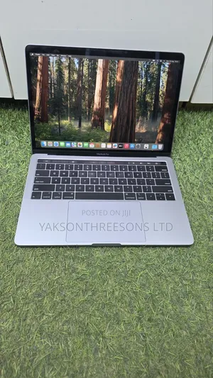 Laptop Apple MacBook Pro 2020 16GB Intel Core i5 SSD 512GB