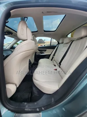 New Mercedes-Benz E350 2024 Green