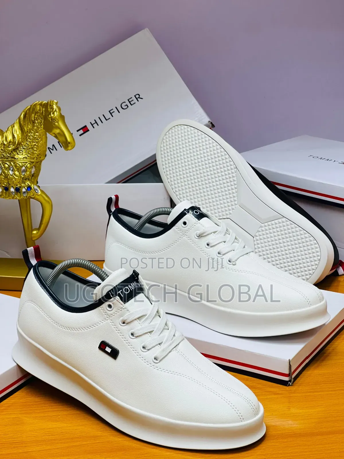 Quality Tommy Sneakers