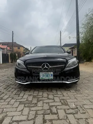 Mercedes-Benz C300 2016 Black