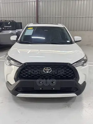 Toyota Corolla Cross XLE 2WD 2024 White