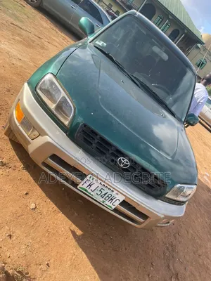 Toyota RAV4 Automatic 2000 Green