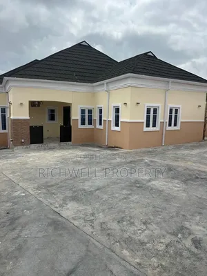 3bdrm Bungalow in Alaaka Elebu Off for sale