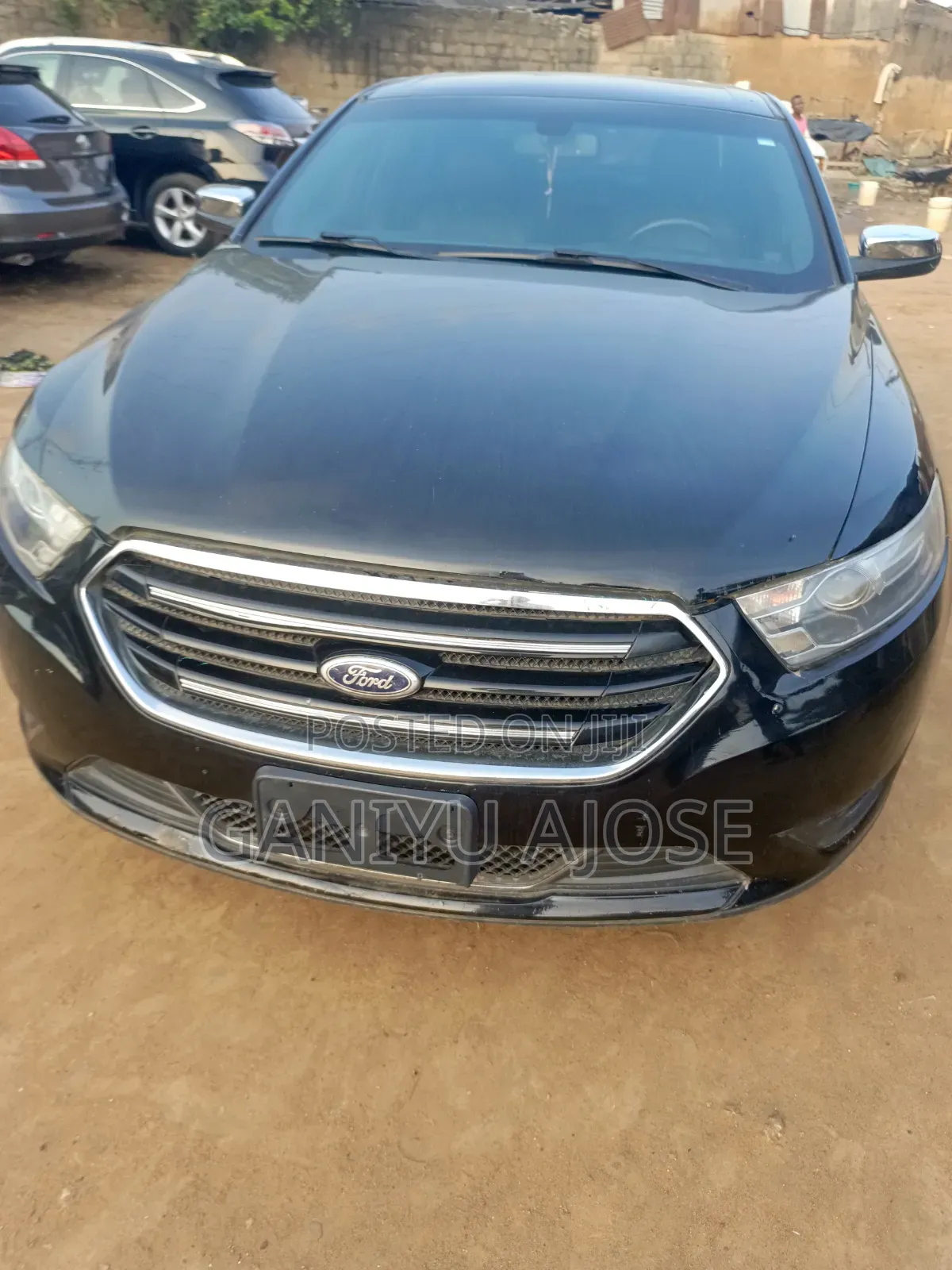 Ford Taurus 2017 Black