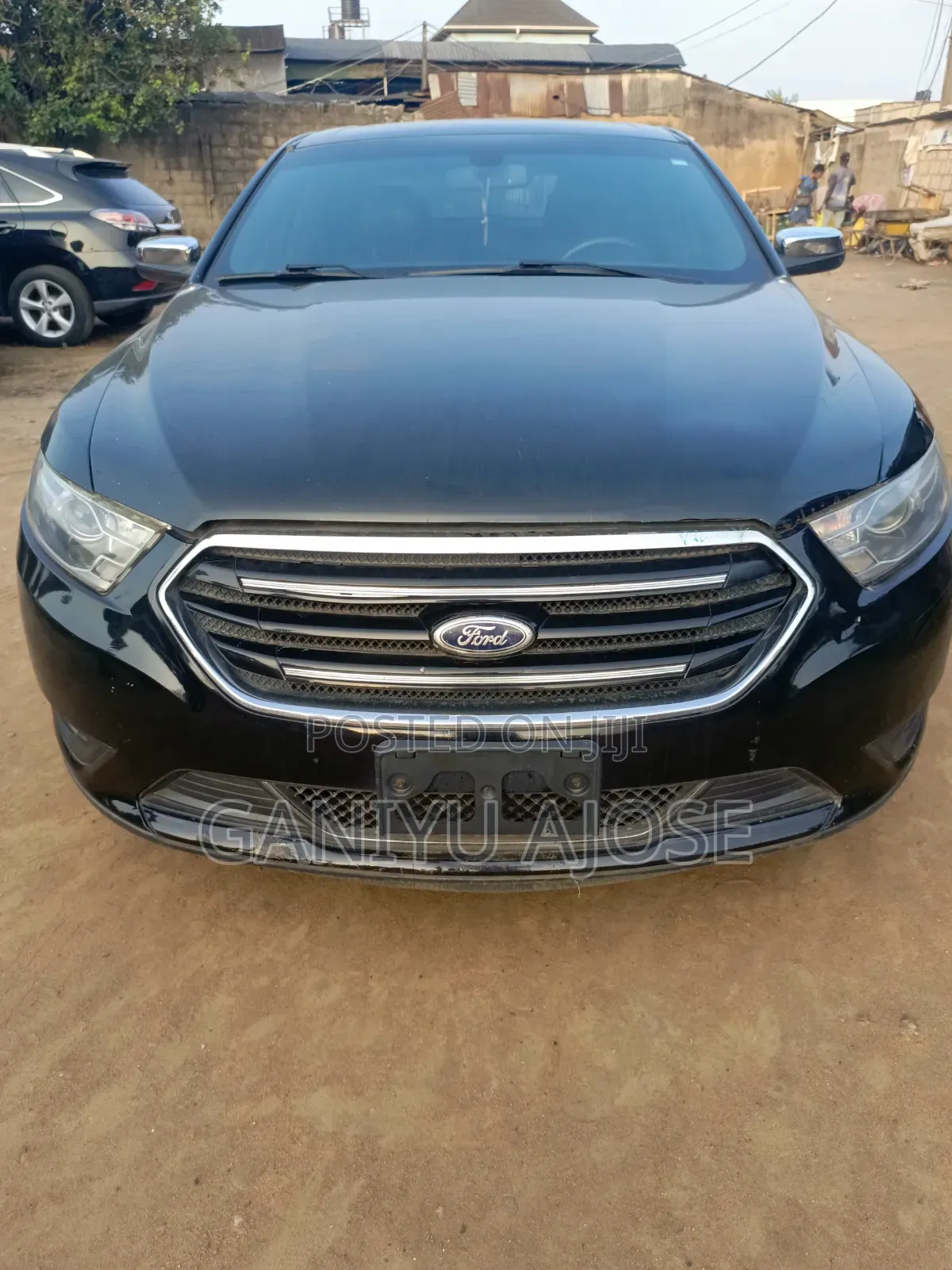 Ford Taurus 2017 Black