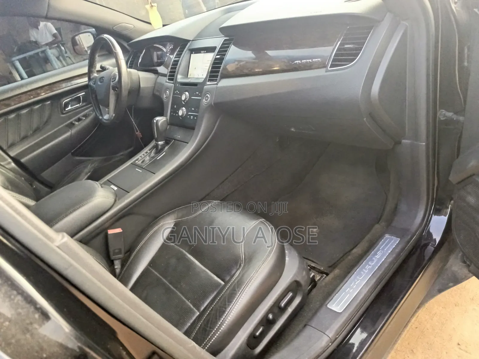 Ford Taurus 2017 Black